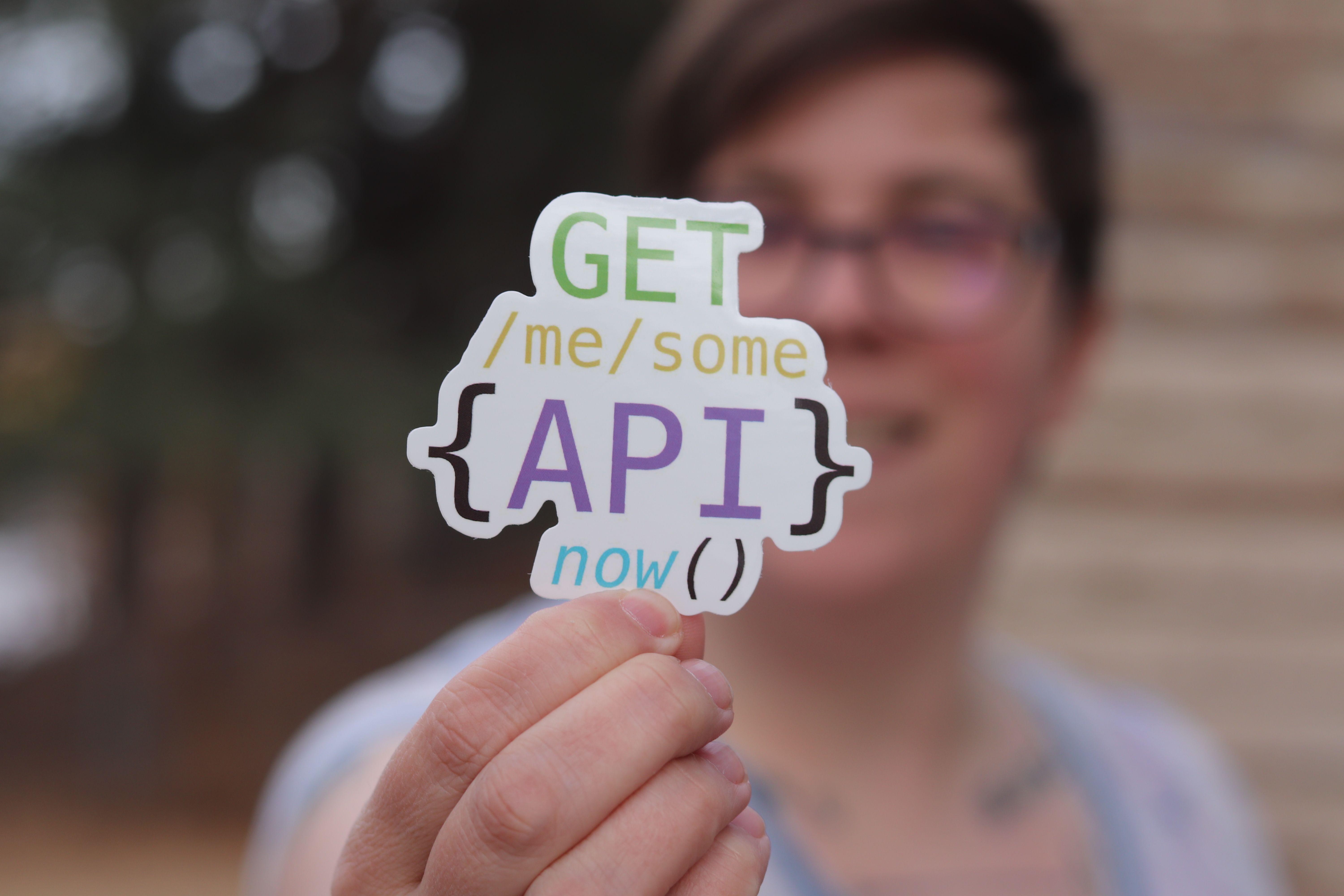 Como Estruturar APIs Enterprise com Laravel 12 - Engenharia de Software e Tecnologia em 2026